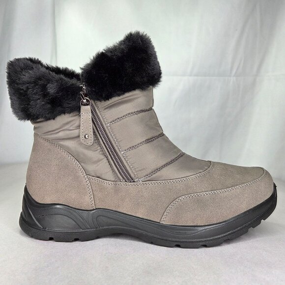 easy street Shoes - NWT Easy Street Women's Frosty Bootie in Grey (Size 11 W)